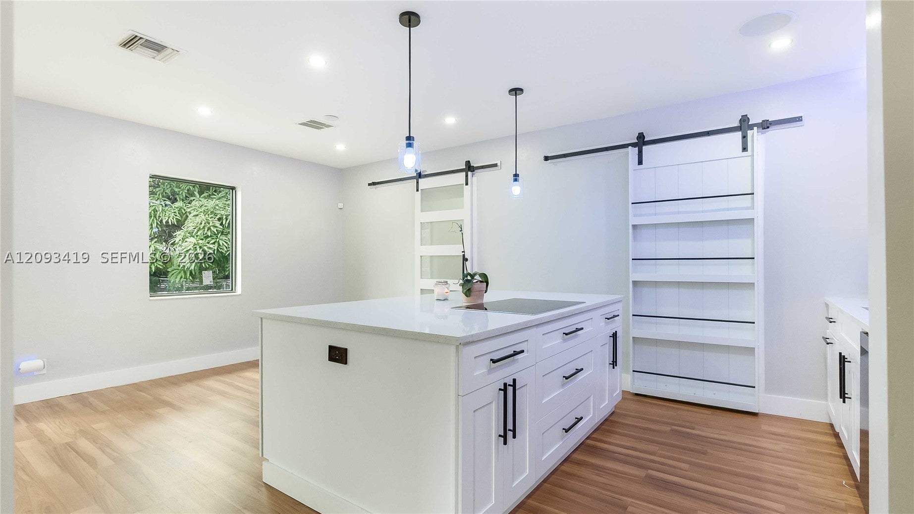817 NW 17th St
