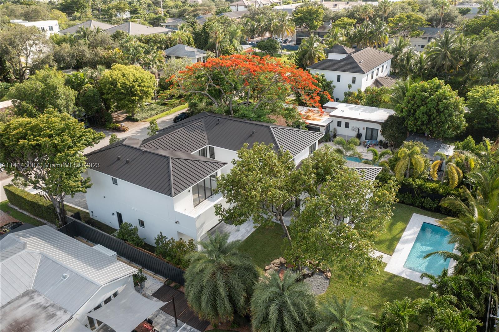 GROVES EXTENSION - Residential