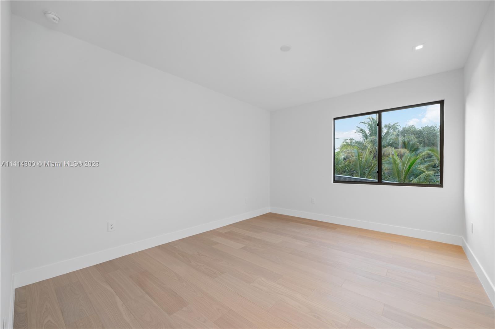 GROVES EXTENSION - Residential