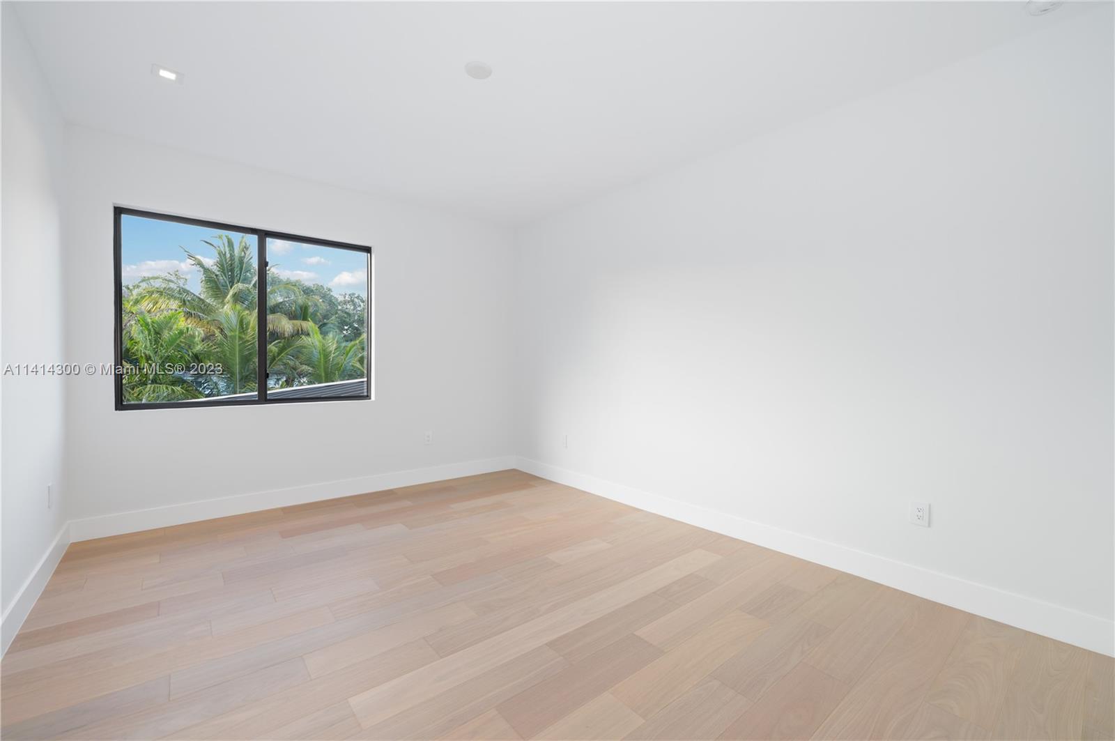 GROVES EXTENSION - Residential