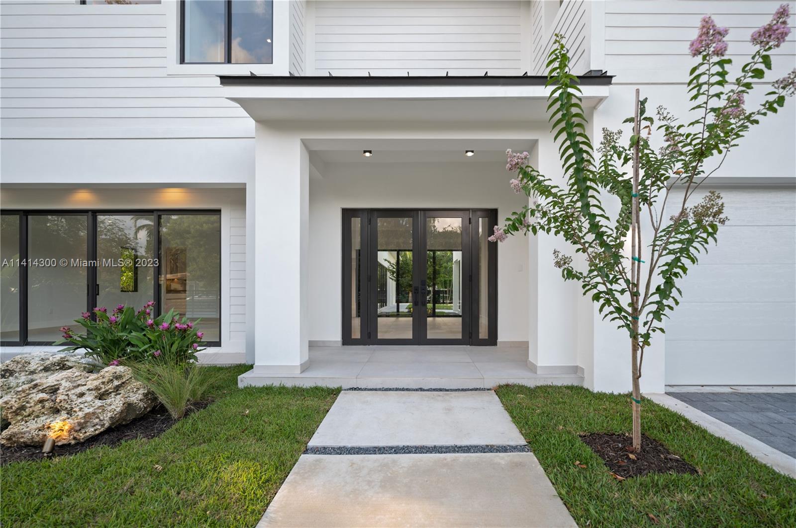 GROVES EXTENSION - Residential