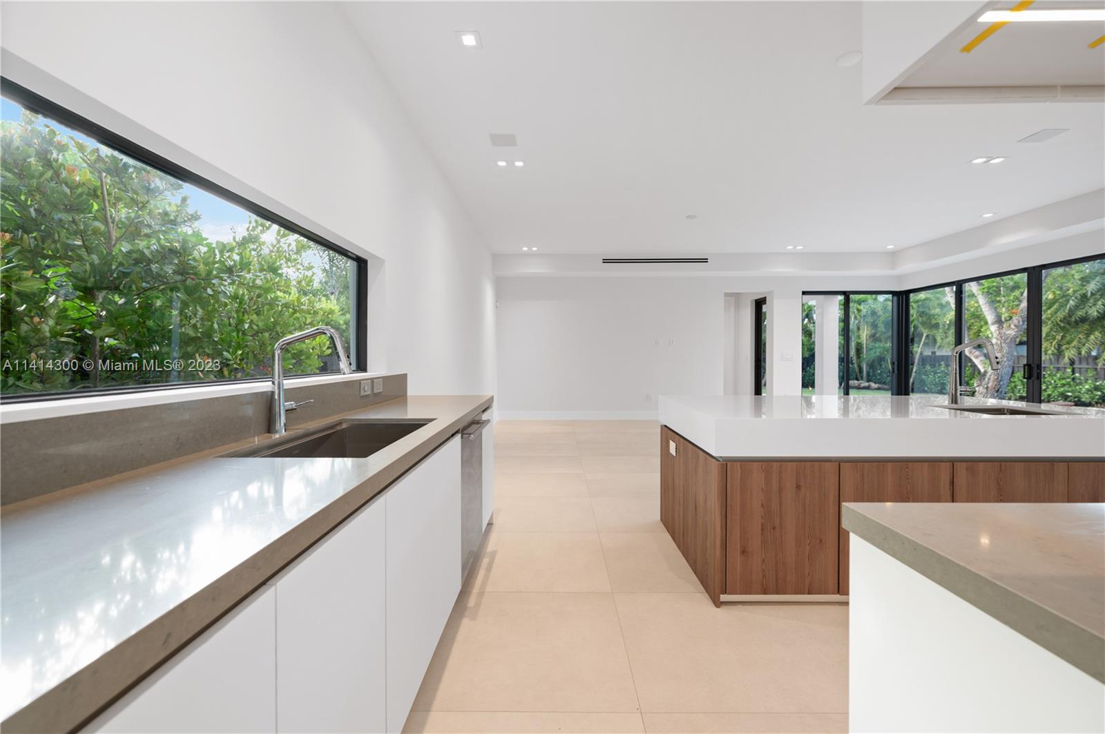 GROVES EXTENSION - Residential