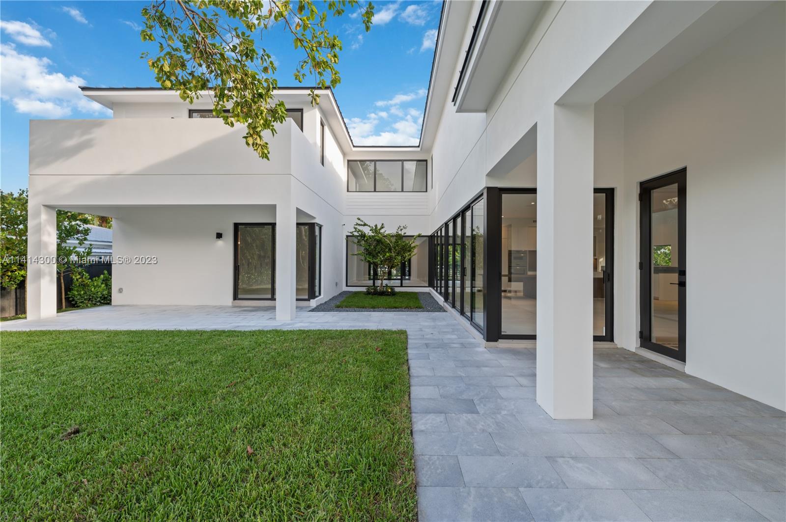 GROVES EXTENSION - Residential