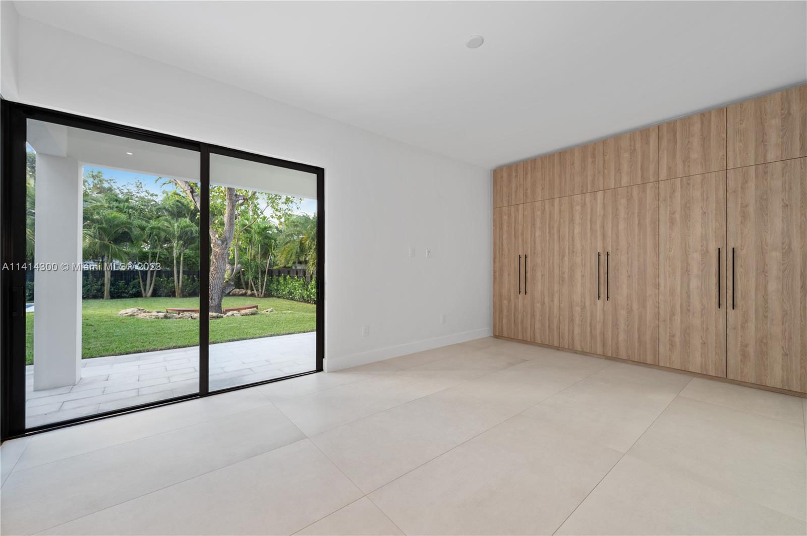 GROVES EXTENSION - Residential