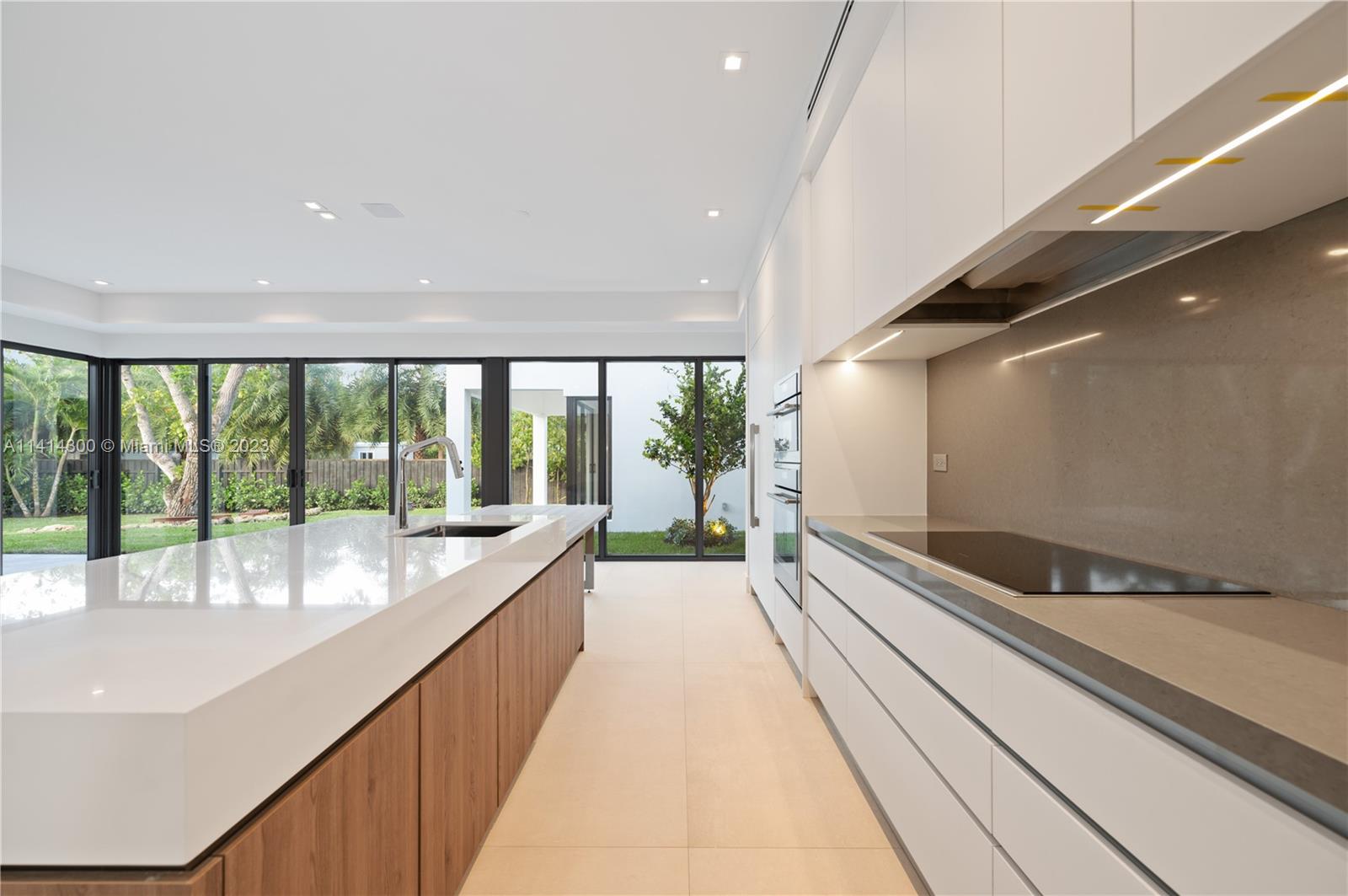 GROVES EXTENSION - Residential