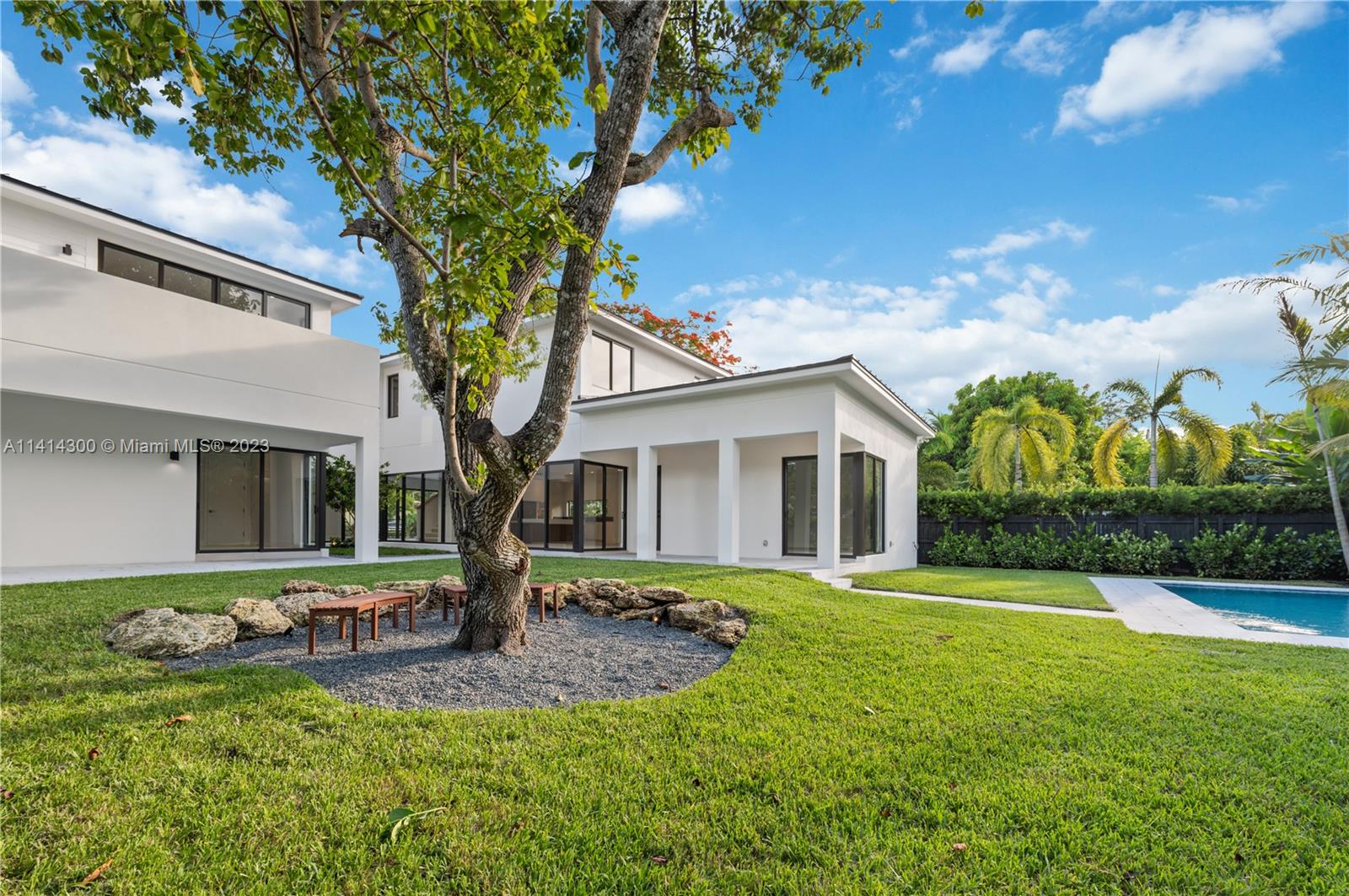 GROVES EXTENSION - Residential