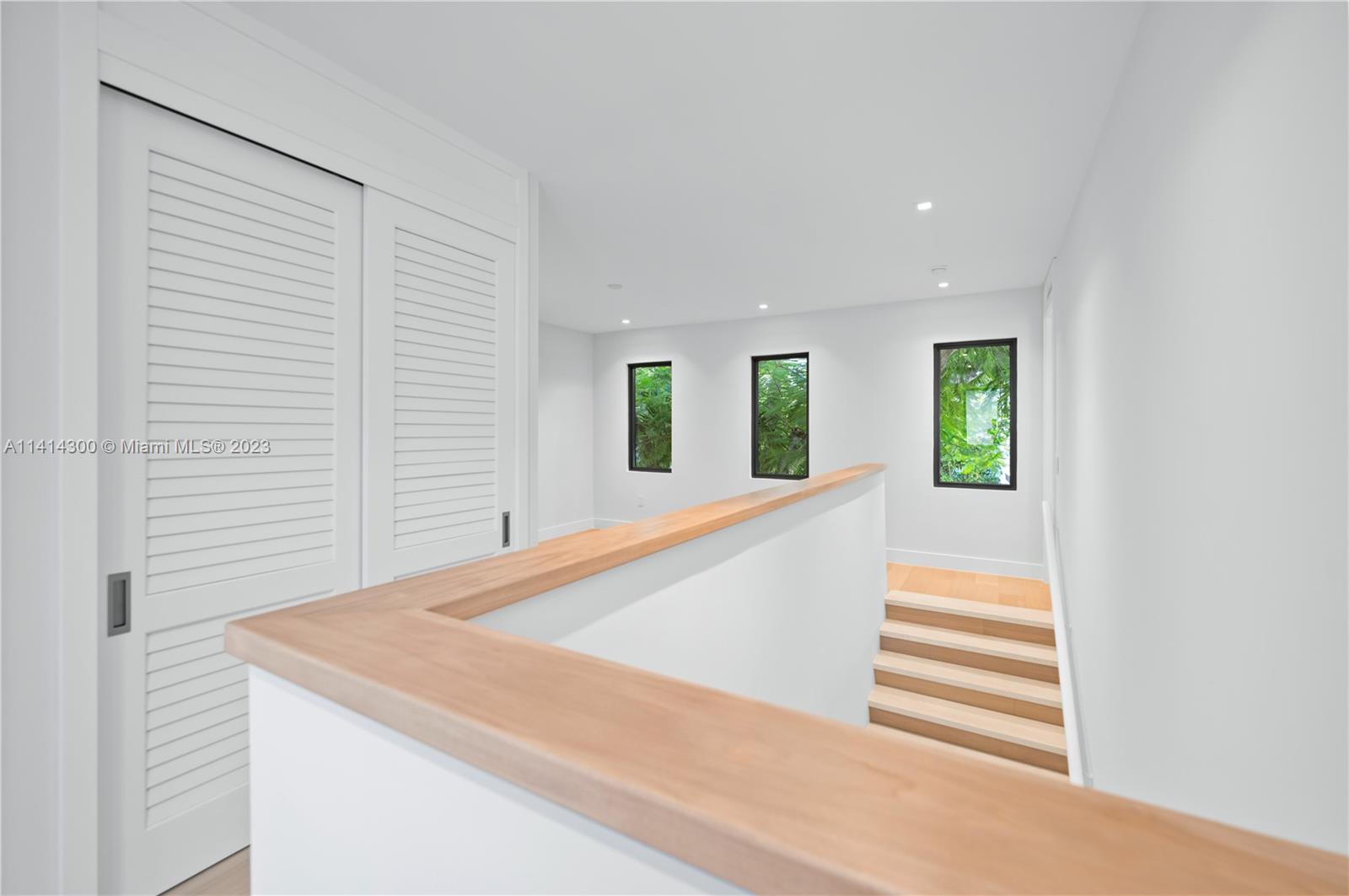 GROVES EXTENSION - Residential