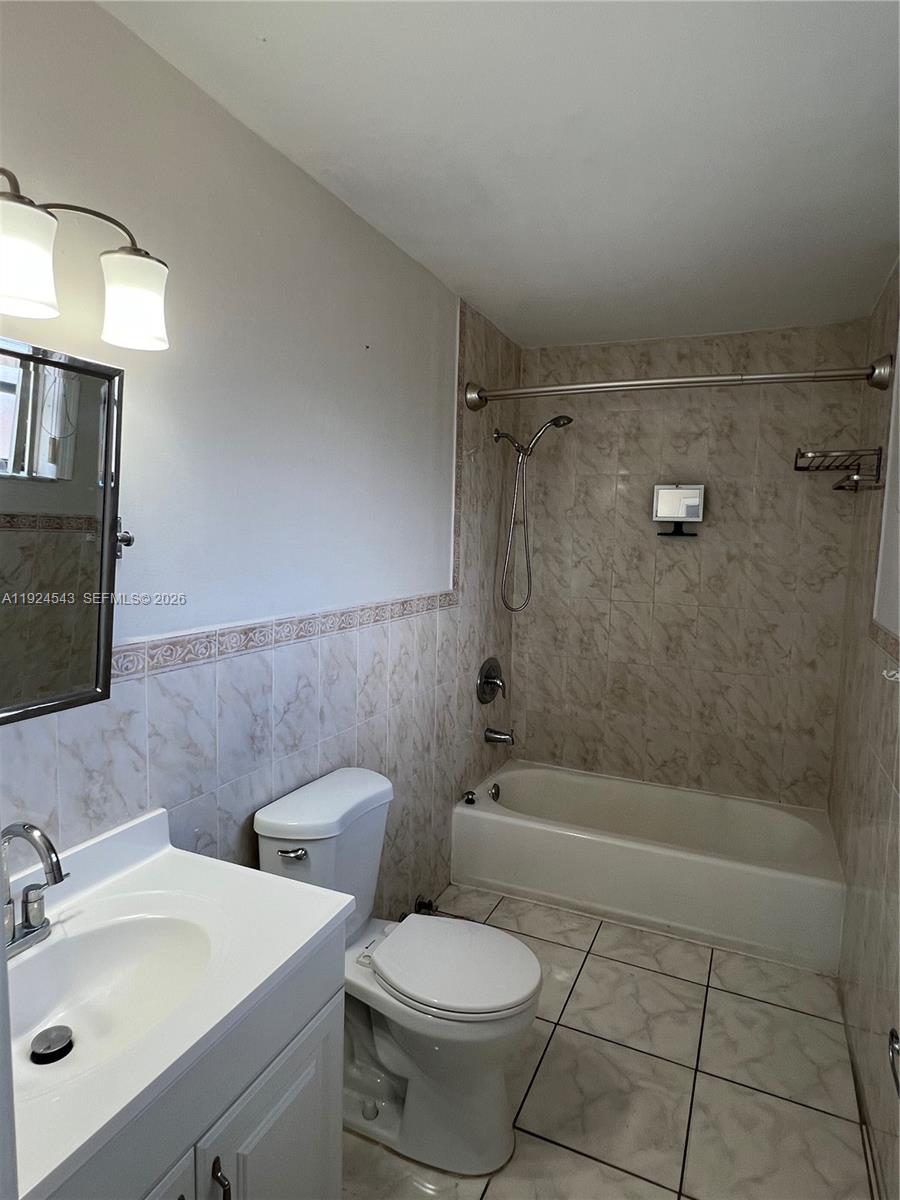 ADYS CONDO - Residential