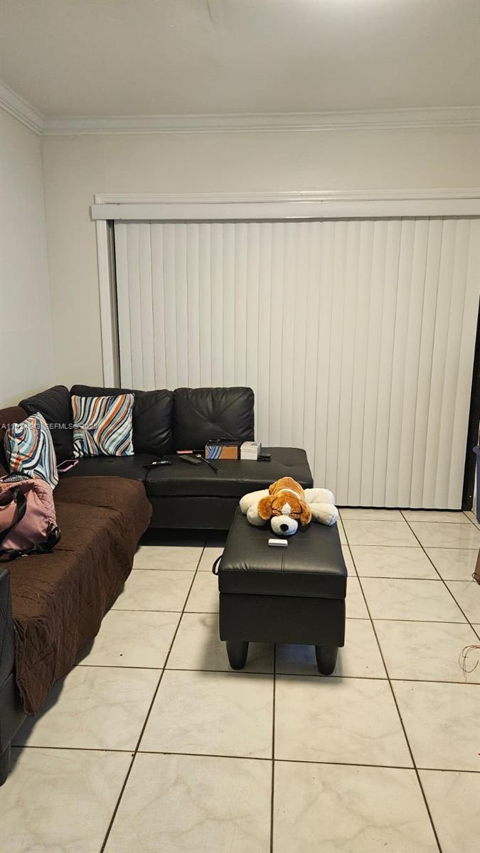 ADYS CONDO - Residential