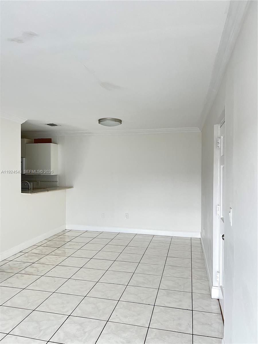 ADYS CONDO - Residential