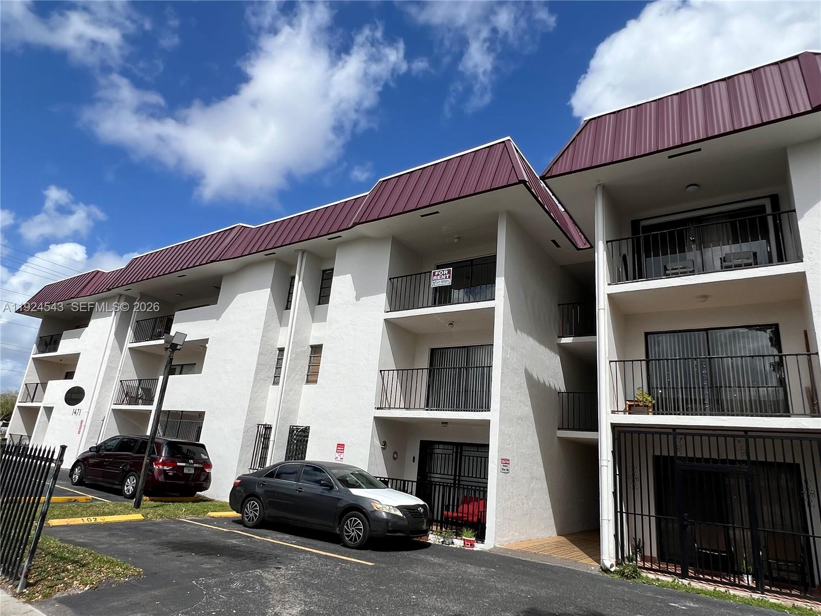 ADYS CONDO - Residential