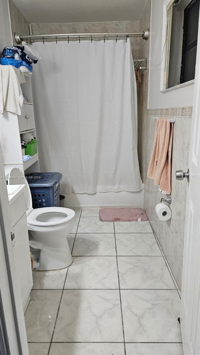 ADYS CONDO - Residential