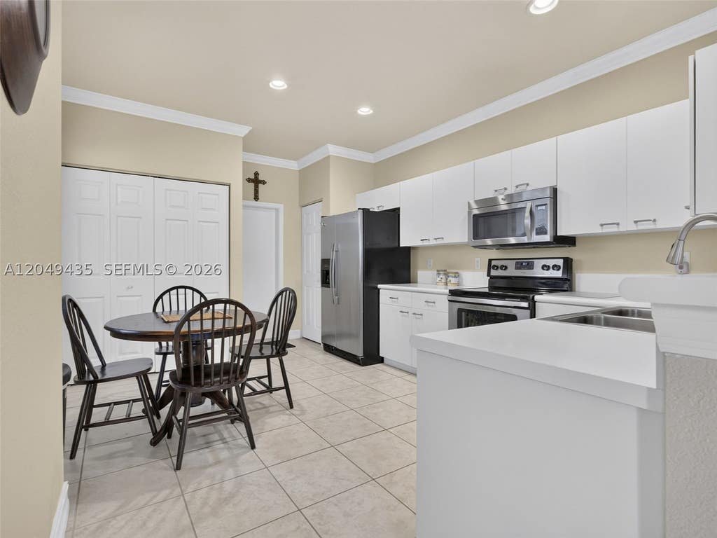 Photo of 2475 W Cordoba Bnd, Weston, FL 33327 (MLS # A12049435)