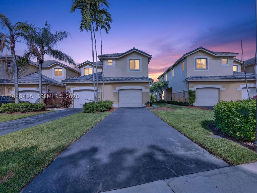 Photo of 2475 W Cordoba Bnd, Weston, FL 33327 (MLS # A12049435)