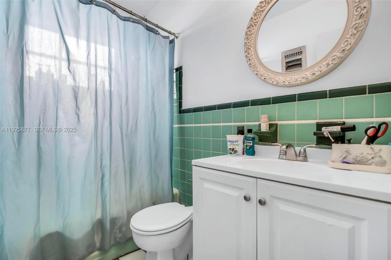 EIGHT PALMS CONDO - Residential