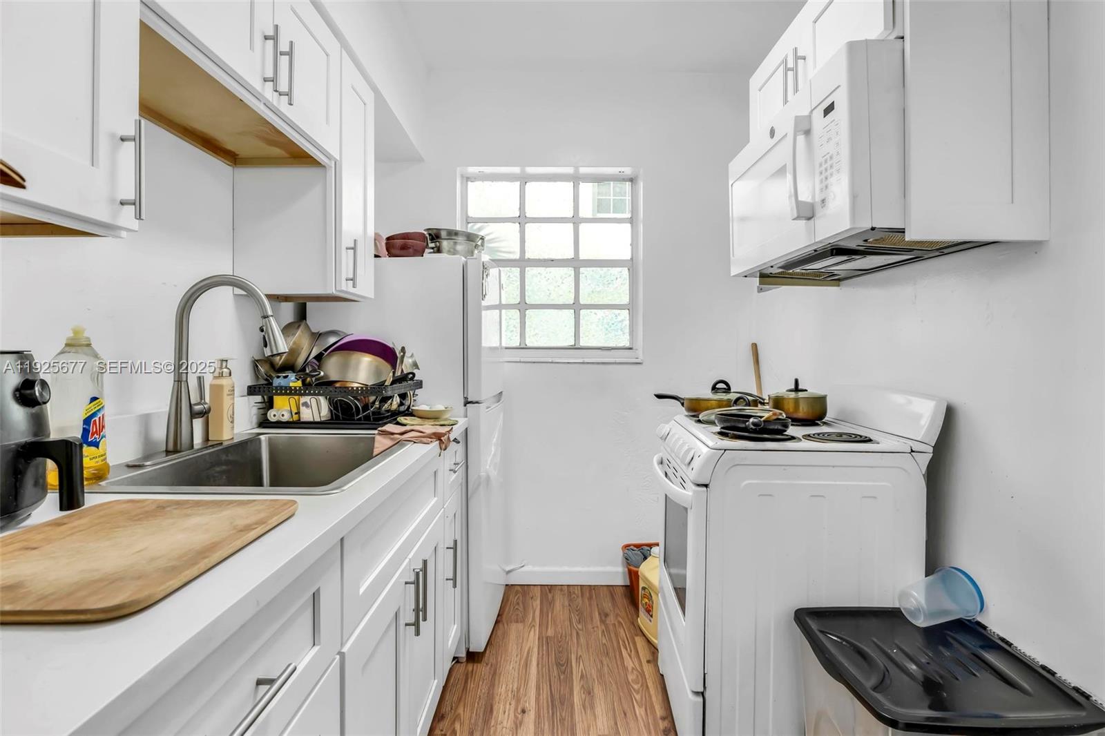 EIGHT PALMS CONDO - Residential