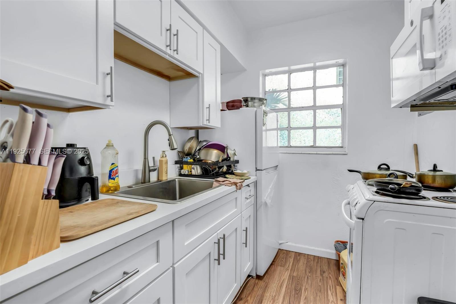 EIGHT PALMS CONDO - Residential