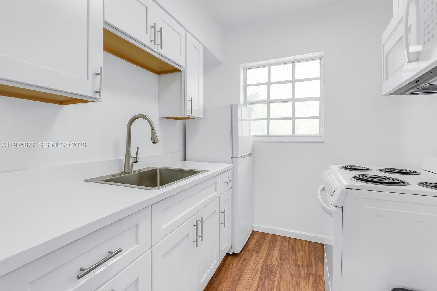 EIGHT PALMS CONDO - Residential