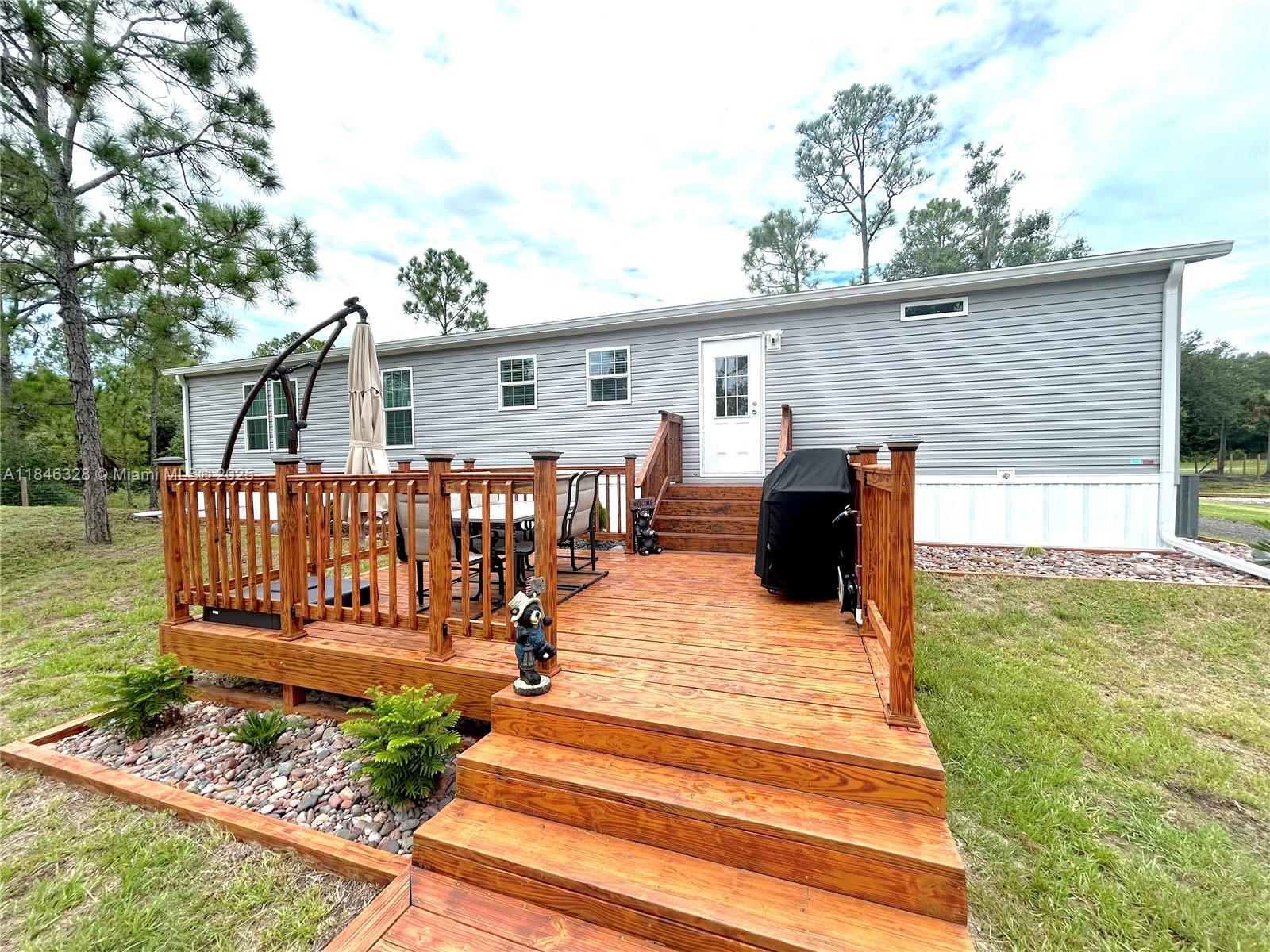 MONTURA RANCH - Residential