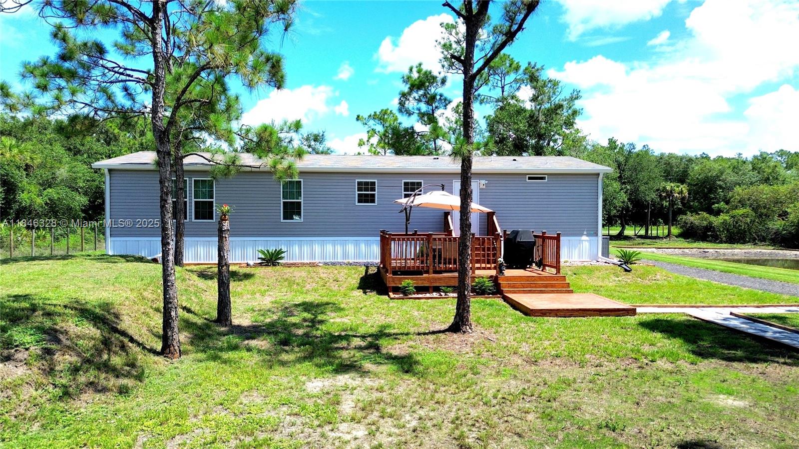 MONTURA RANCH - Residential