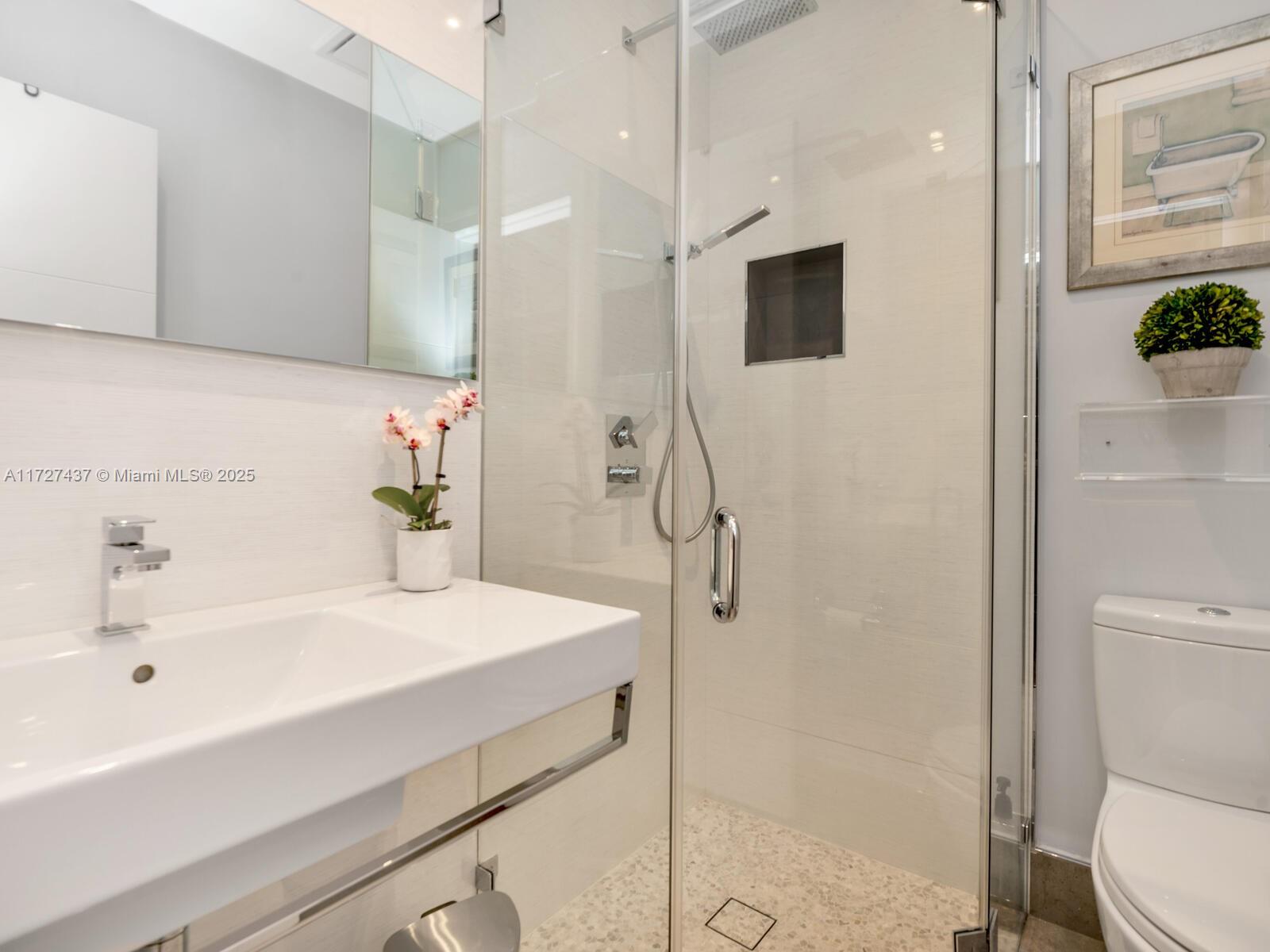 CORAL GABLES RIVIERA SEC - Residential