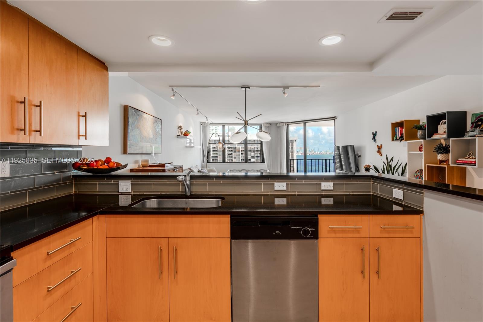 BRICKELL PLACE PHASE II C - Residential