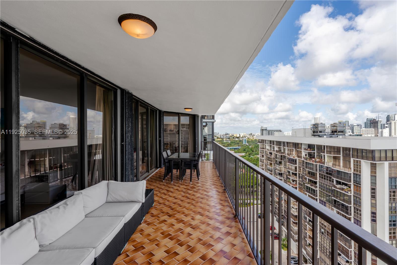 BRICKELL PLACE PHASE II C - Residential