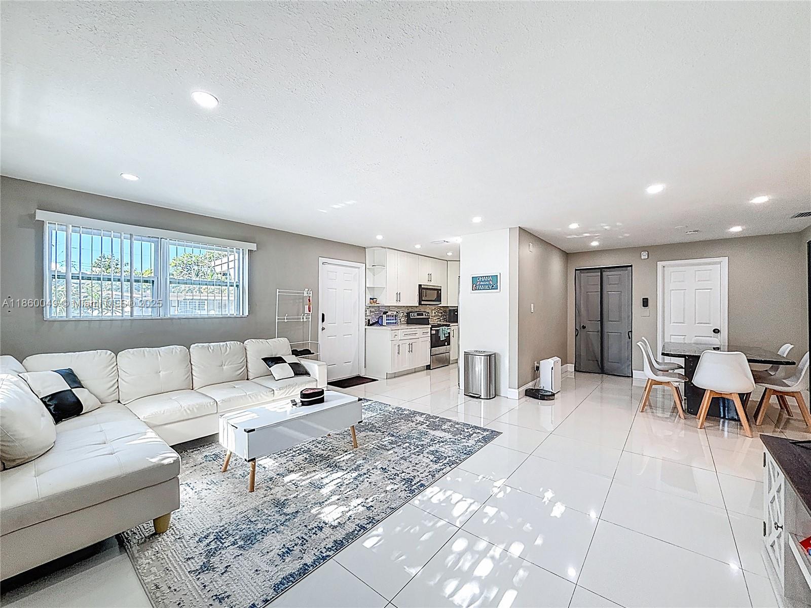 CHATEAU PARK SEC - Residential Lease