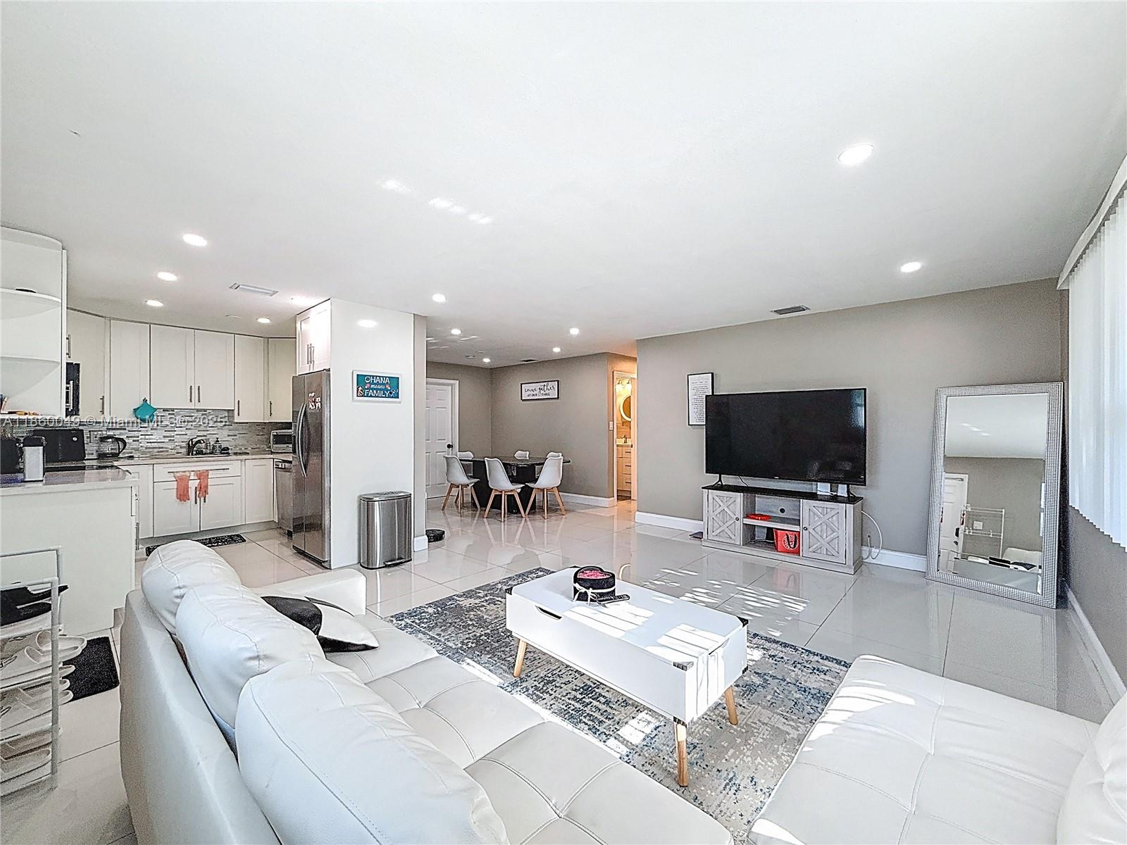 CHATEAU PARK SEC - Residential Lease