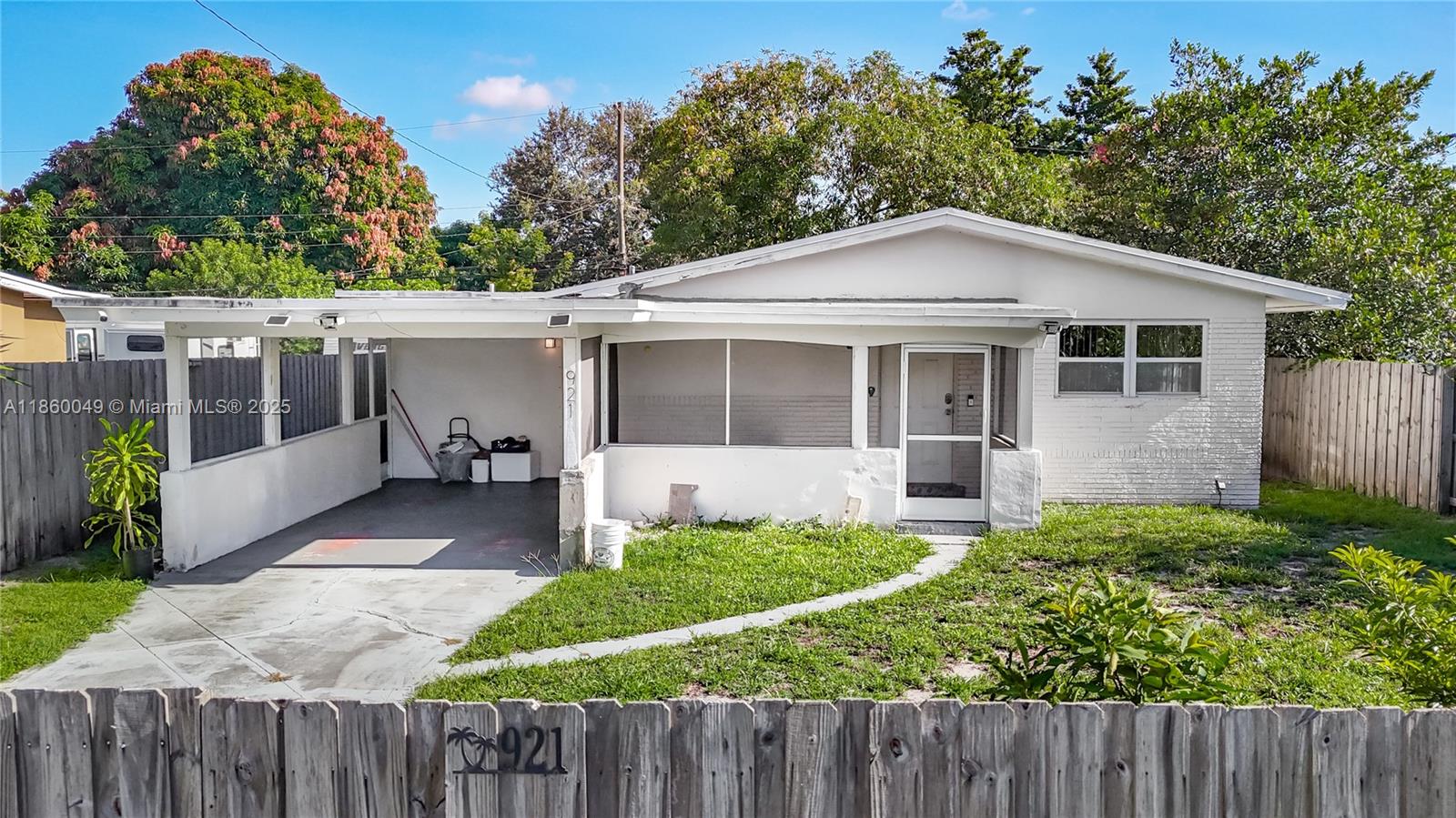 CHATEAU PARK SEC - Residential Lease