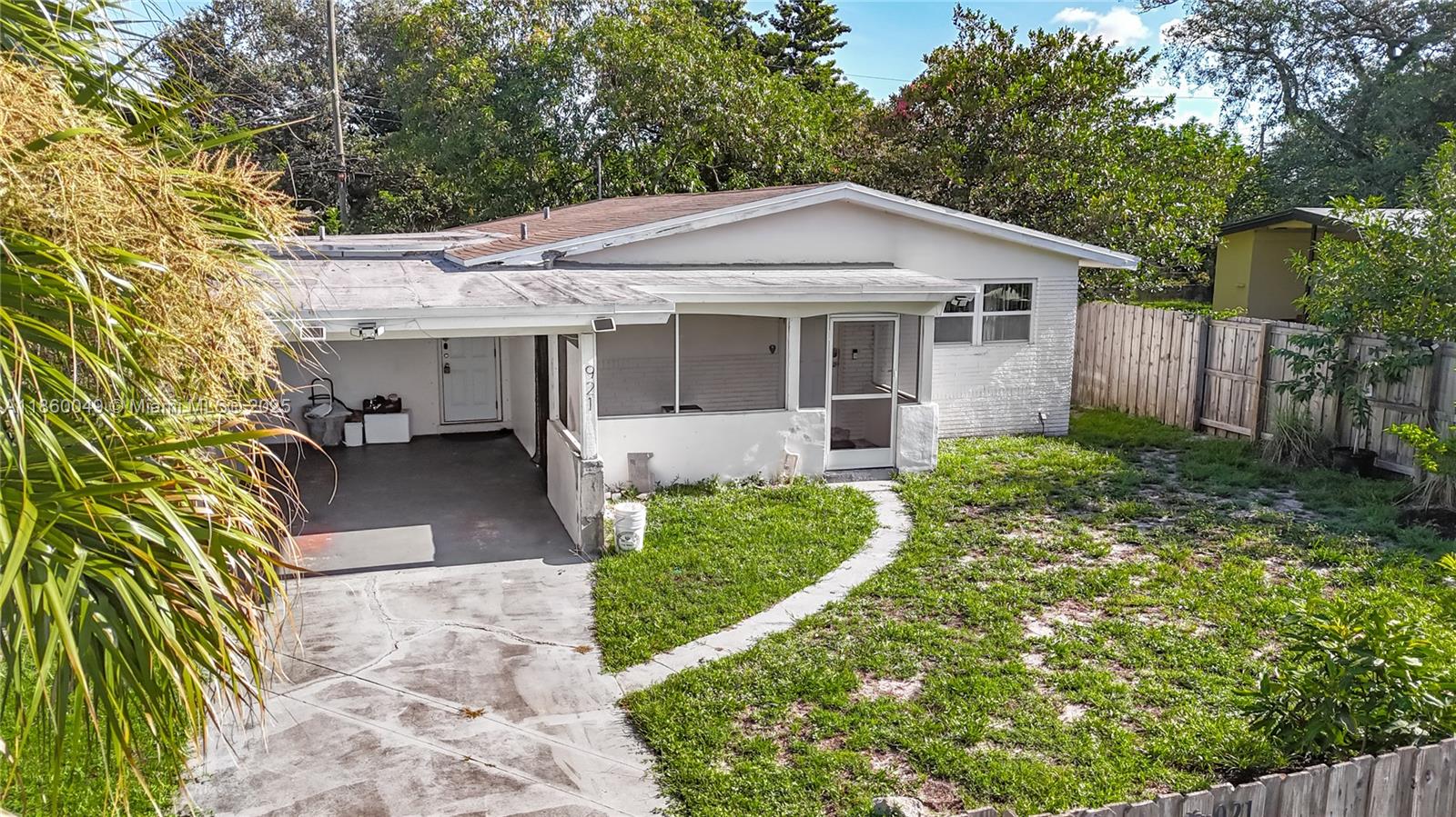 CHATEAU PARK SEC - Residential Lease