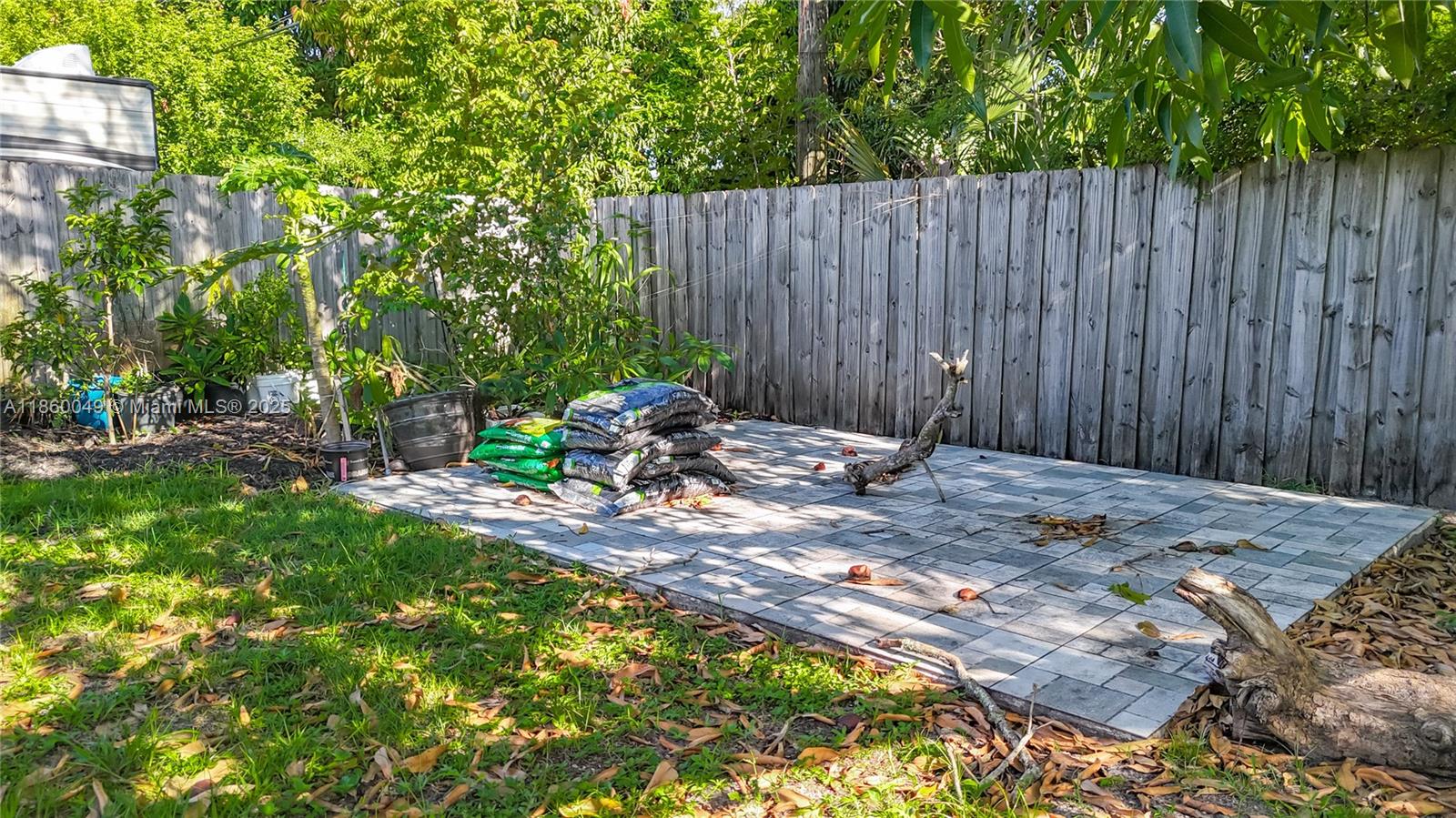 CHATEAU PARK SEC - Residential Lease