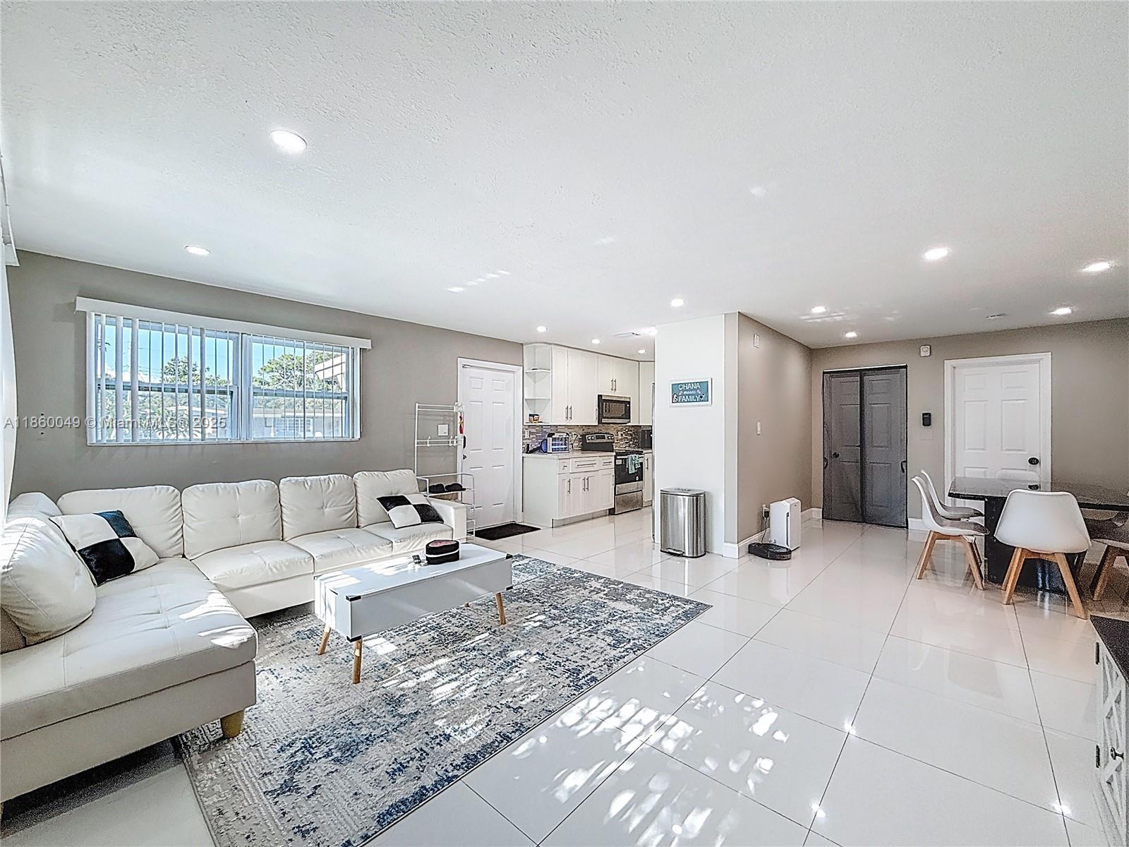 CHATEAU PARK SEC - Residential Lease