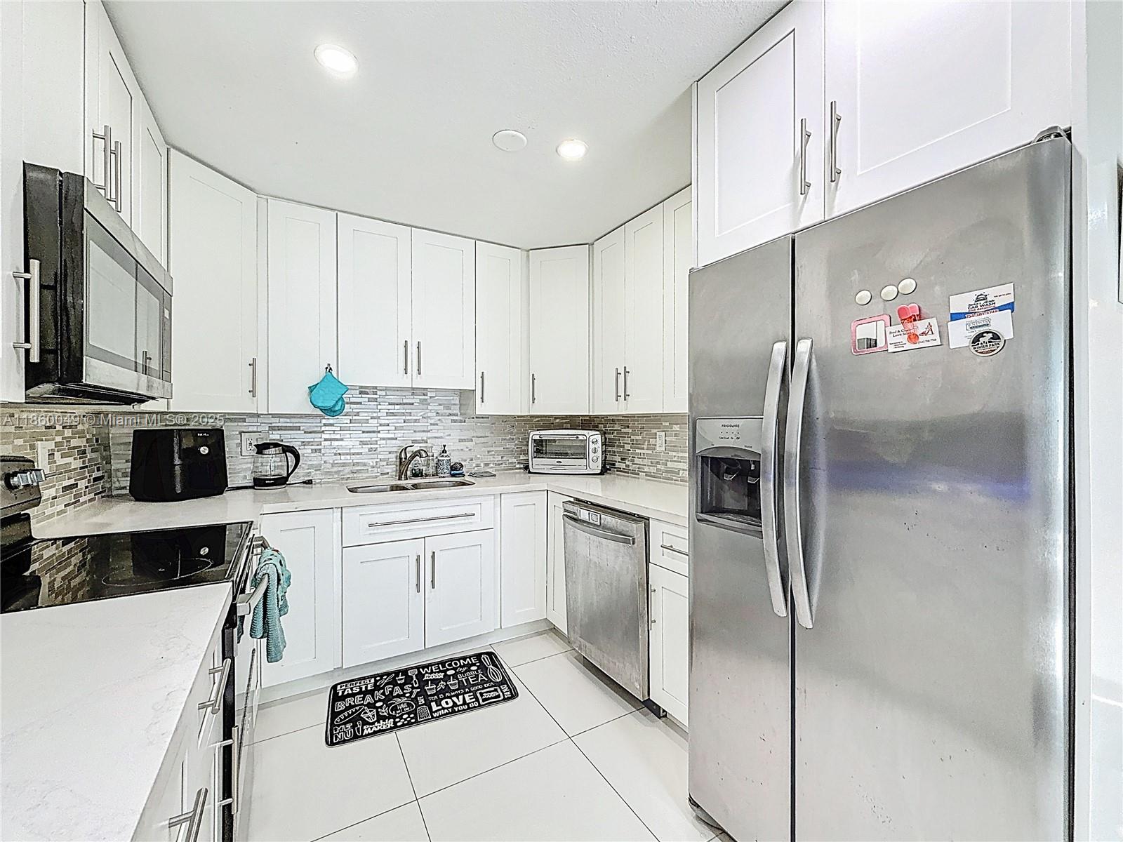 CHATEAU PARK SEC - Residential Lease