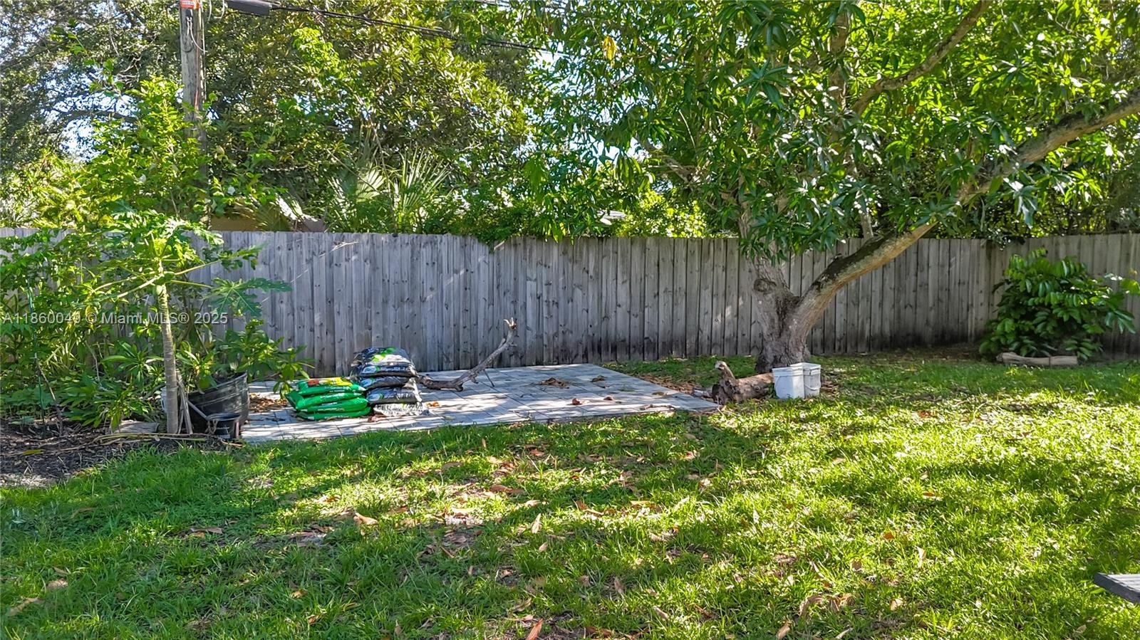 CHATEAU PARK SEC - Residential Lease