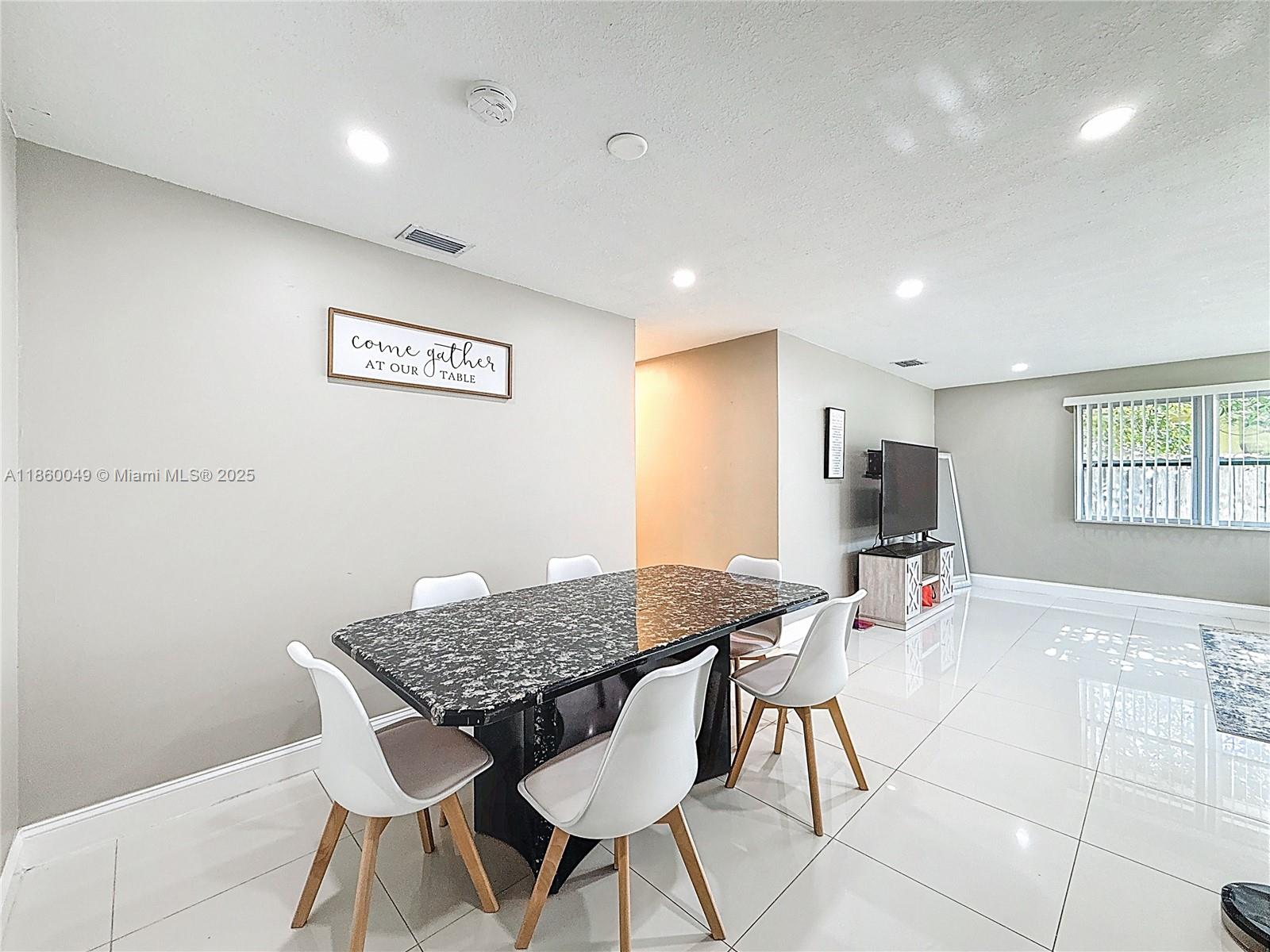 CHATEAU PARK SEC - Residential Lease