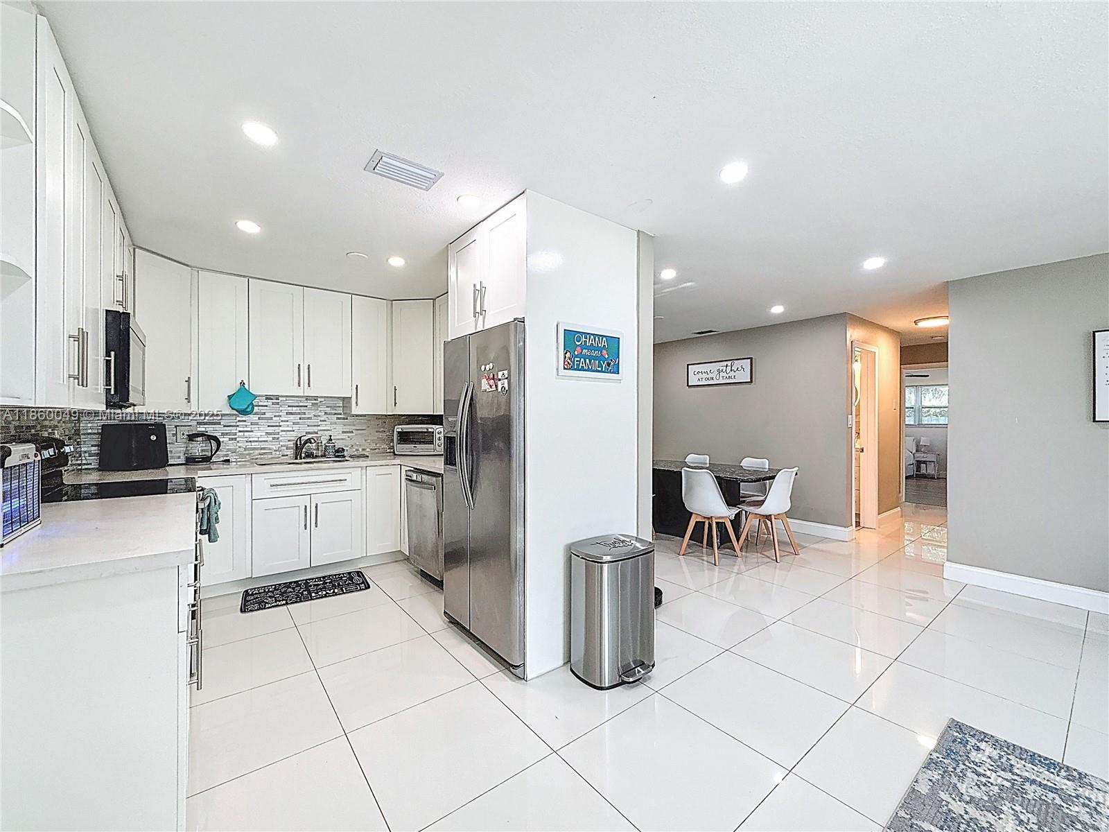 CHATEAU PARK SEC - Residential Lease