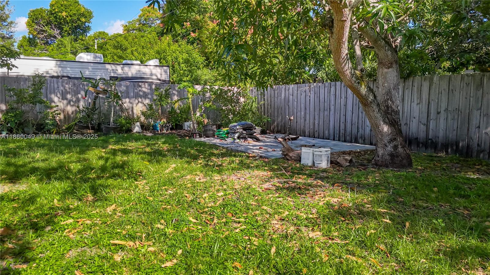 CHATEAU PARK SEC - Residential Lease