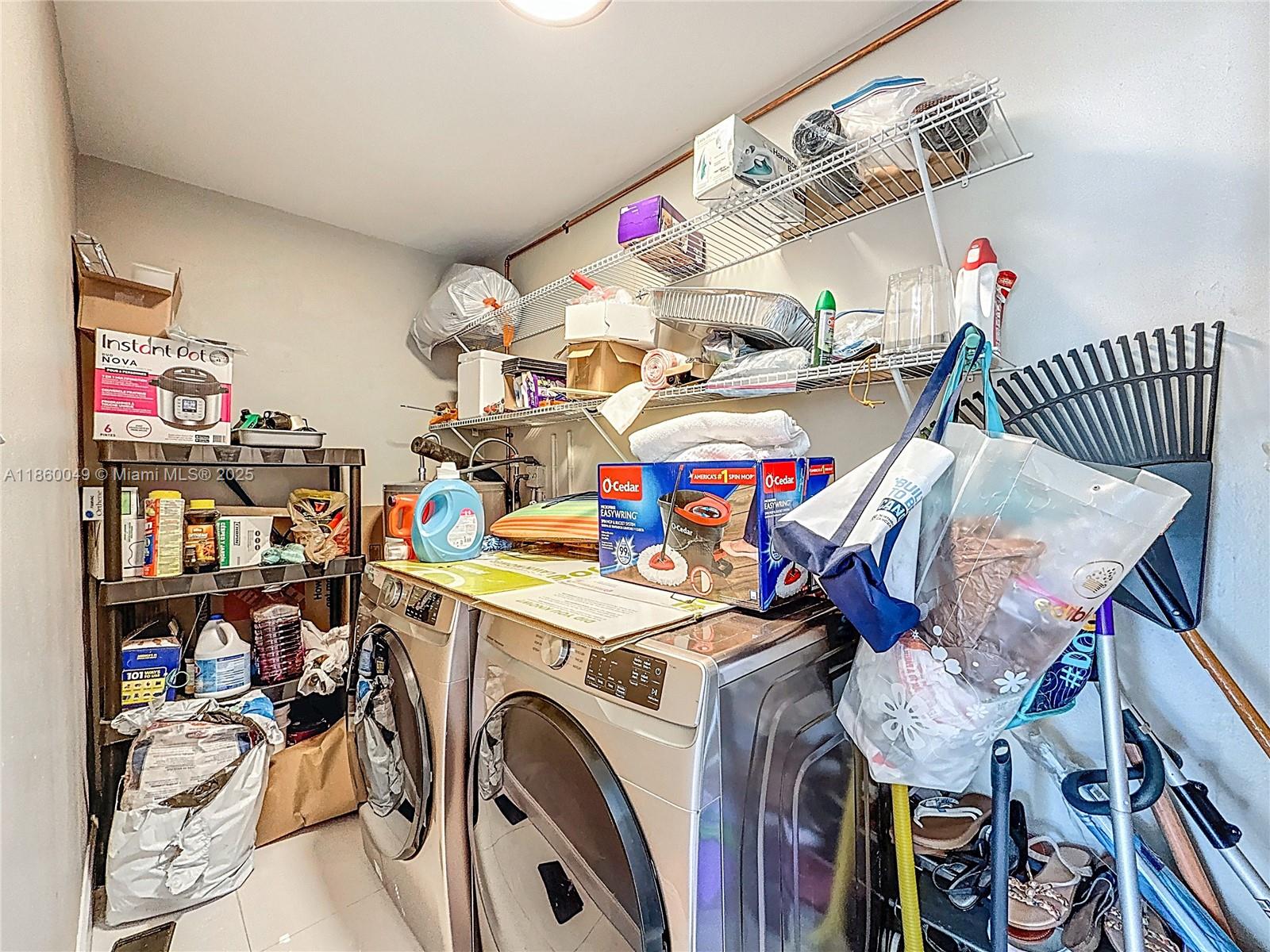 CHATEAU PARK SEC - Residential Lease