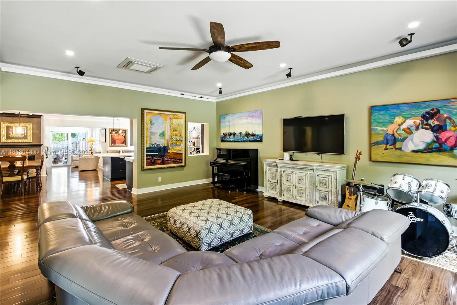 FLORANADA RIDGE SEC - Residential