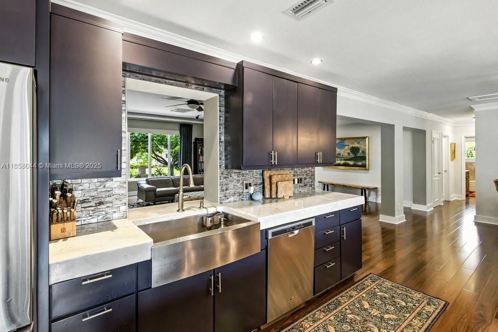 FLORANADA RIDGE SEC - Residential