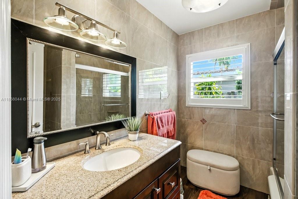 FLORANADA RIDGE SEC - Residential