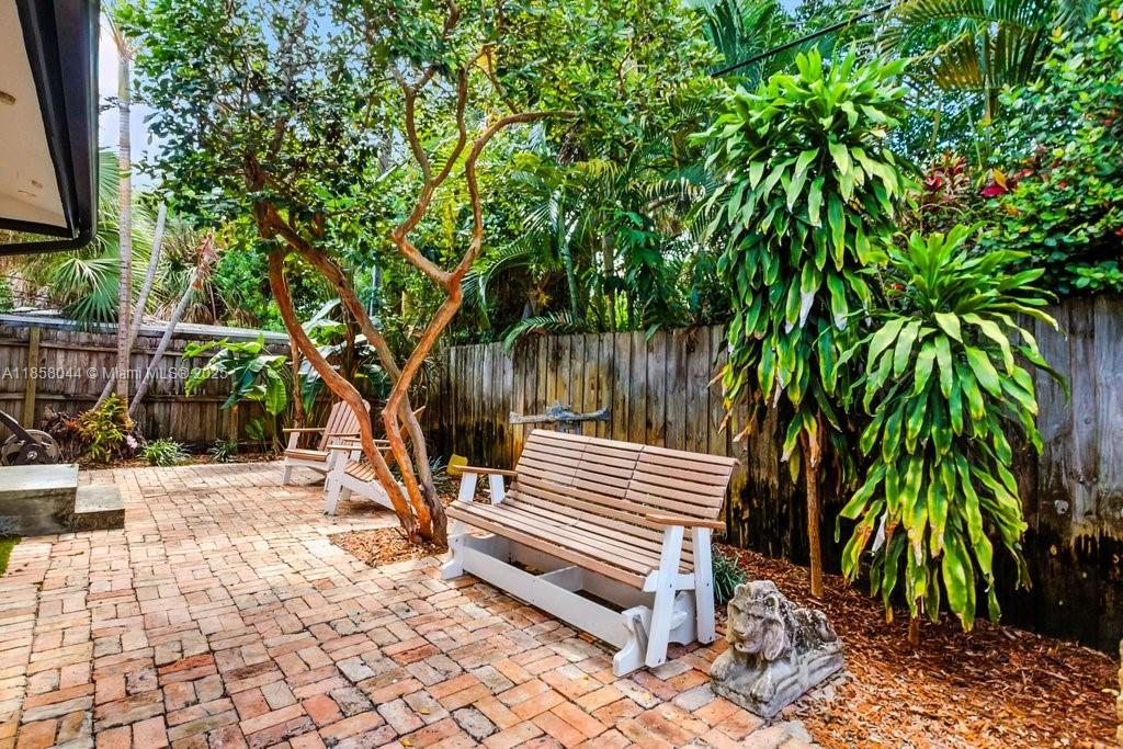 FLORANADA RIDGE SEC - Residential