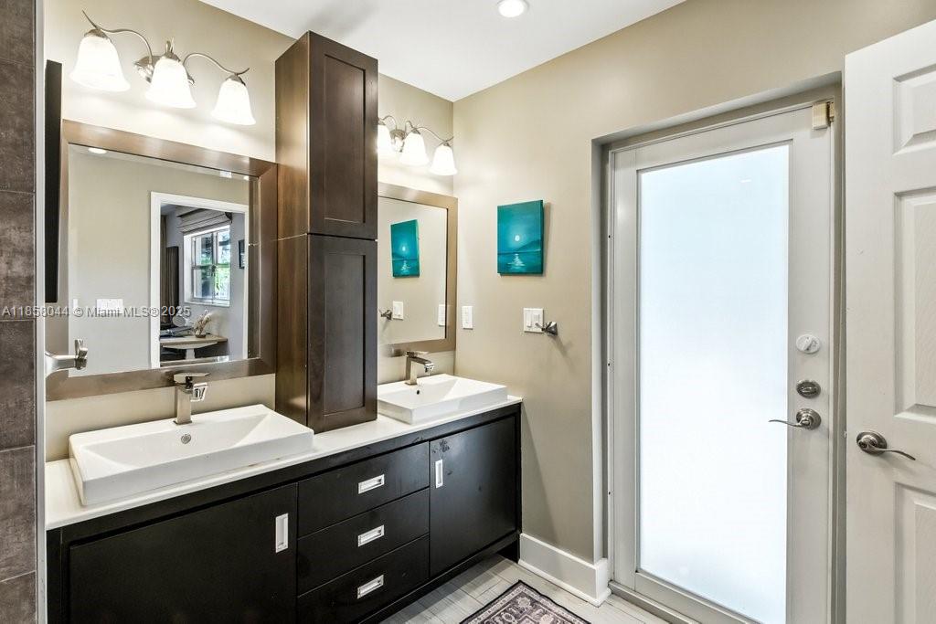 FLORANADA RIDGE SEC - Residential