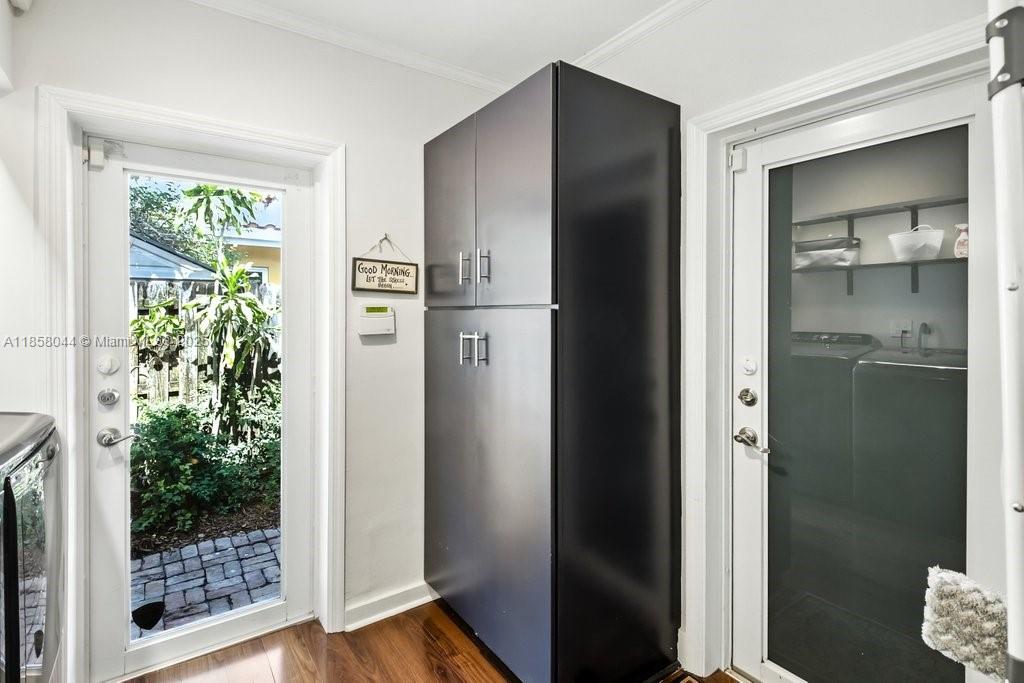 FLORANADA RIDGE SEC - Residential