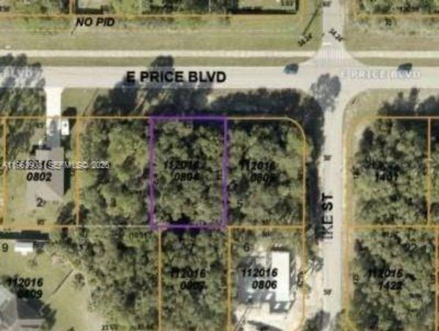 PRICED TO SELL – WON’T LAST! Exceptional investor opportunity! Perfectly located buildable lot with no deed restrictions, no HOA, and no CDD. Conveniently close to shopping and dining, and just minutes from the stunning Gulf beaches. A rare chance to build your dream home or next investment in a high-demand area. Act fast!