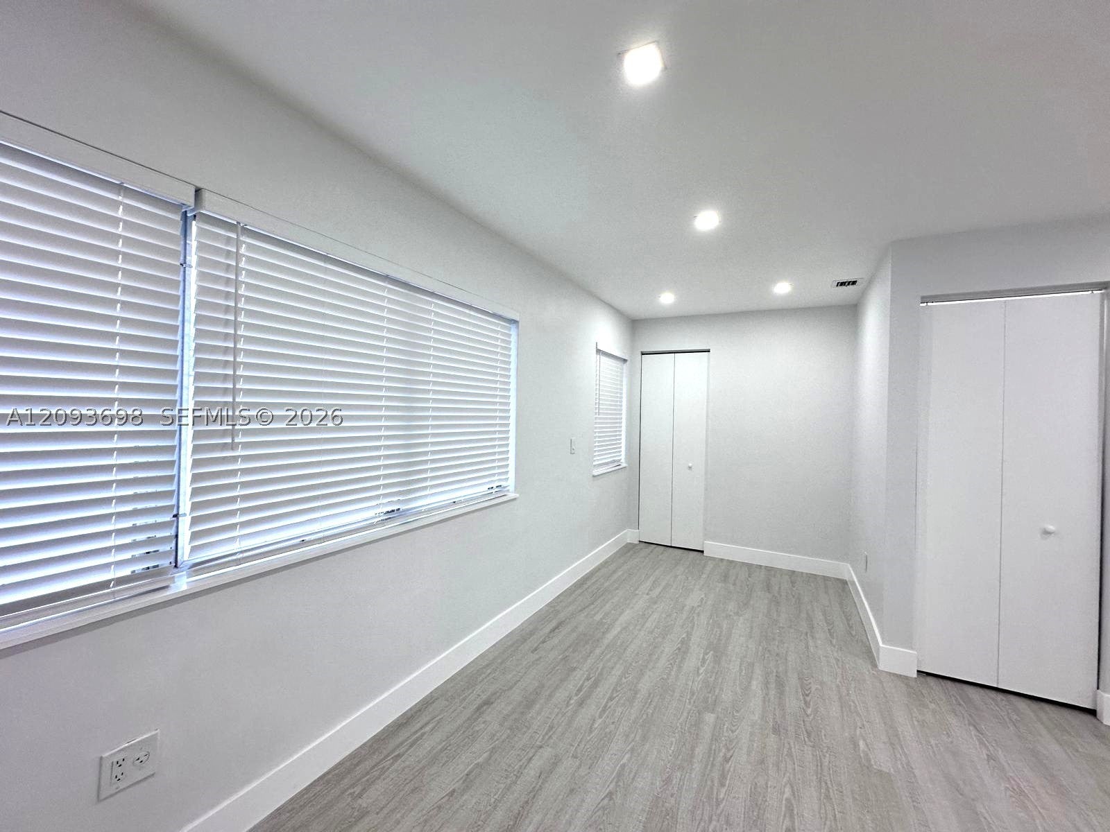 215 Zamora Ave 9