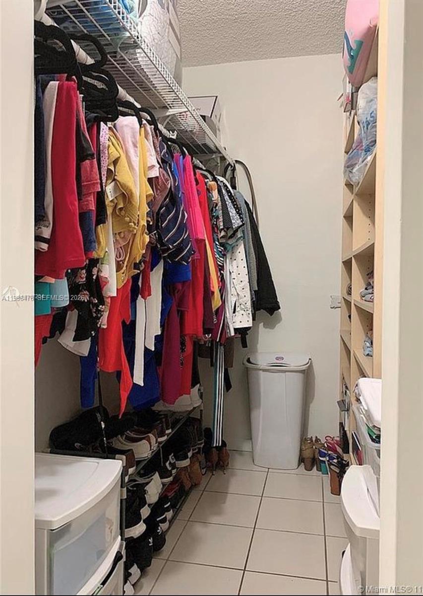 LAKE FOREST PARK CONDO VI - Residential Lease