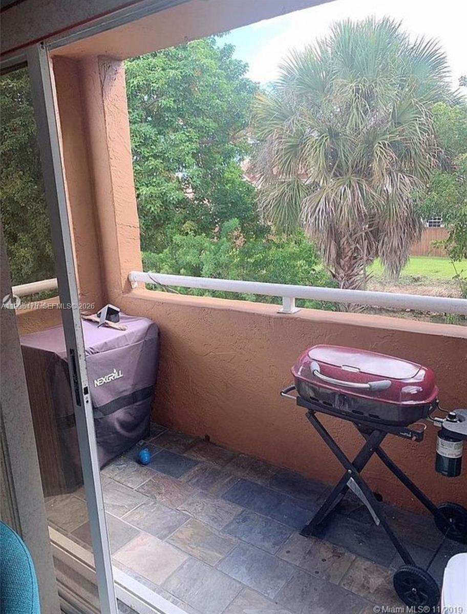 LAKE FOREST PARK CONDO VI - Residential Lease