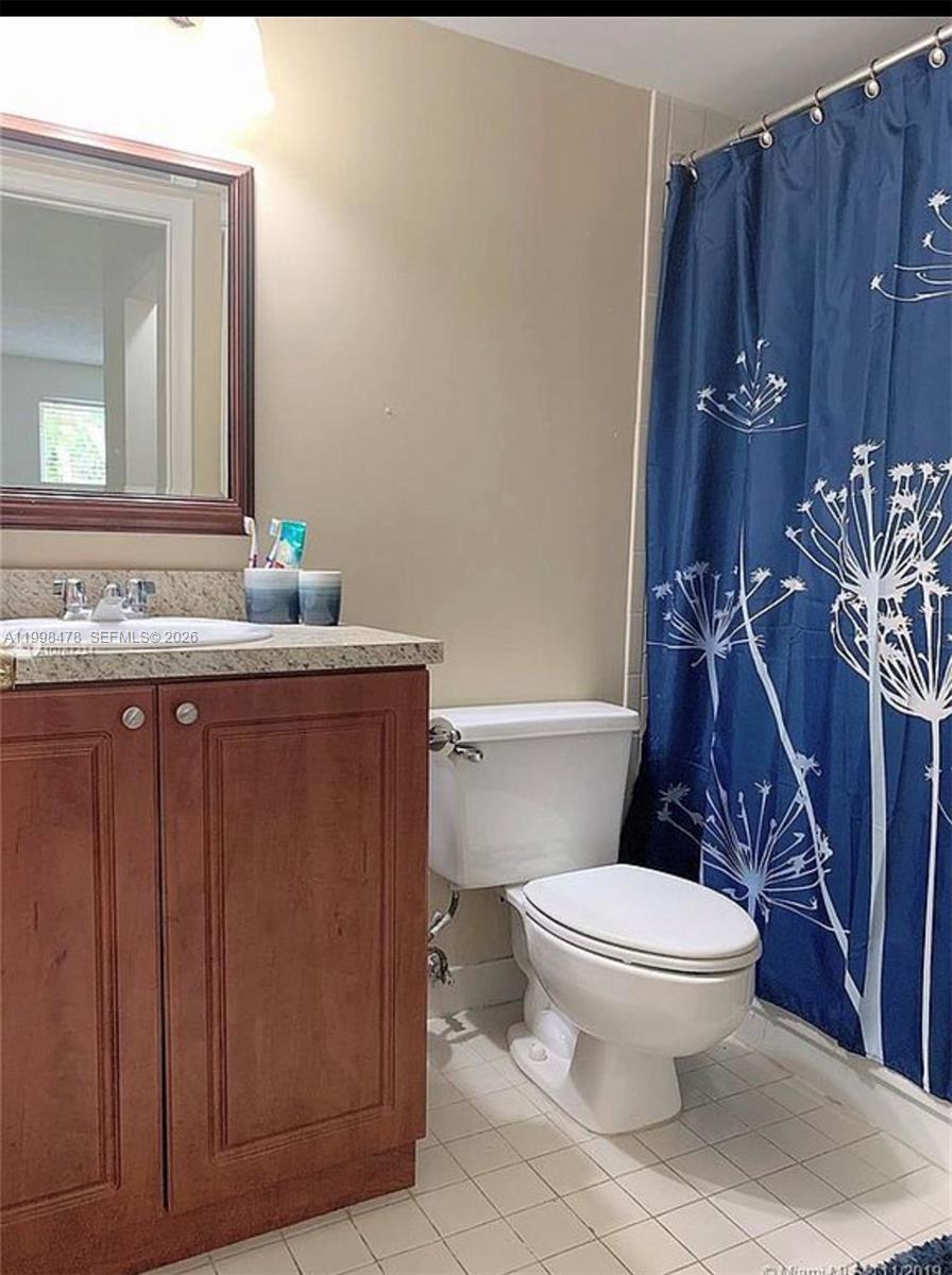 LAKE FOREST PARK CONDO VI - Residential Lease